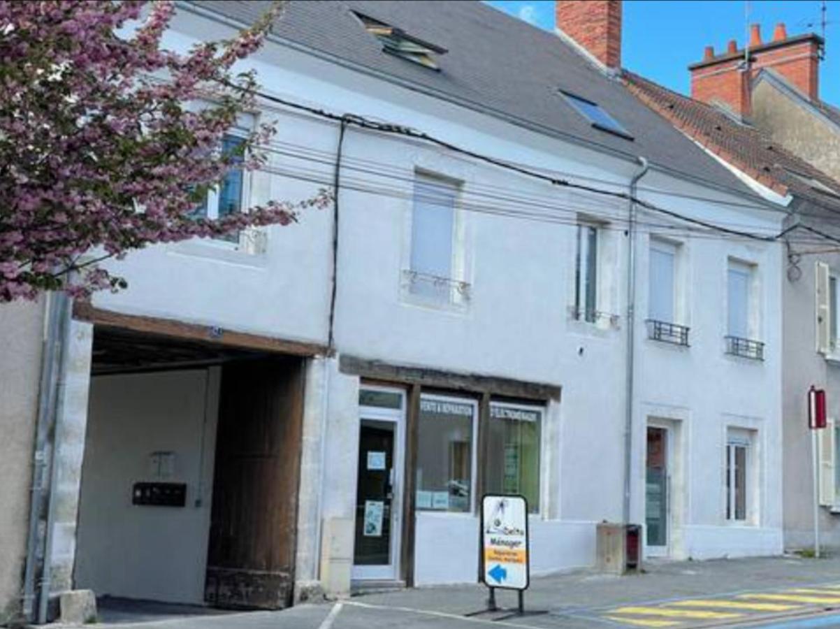Appartement Avec Parking Gratuit Et Wifi Vierzon Εξωτερικό φωτογραφία